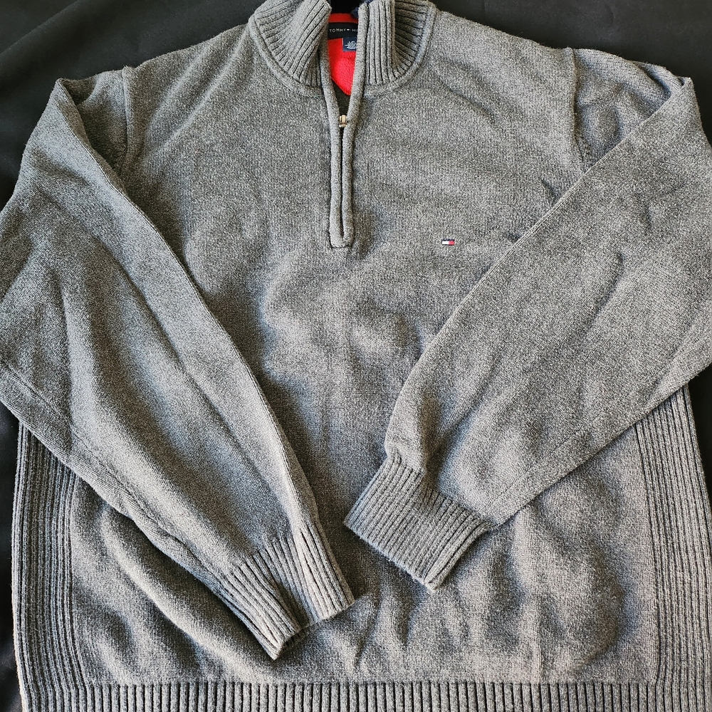 Tommy Hilfiger Gray Men's 1/4 Zip Sweater